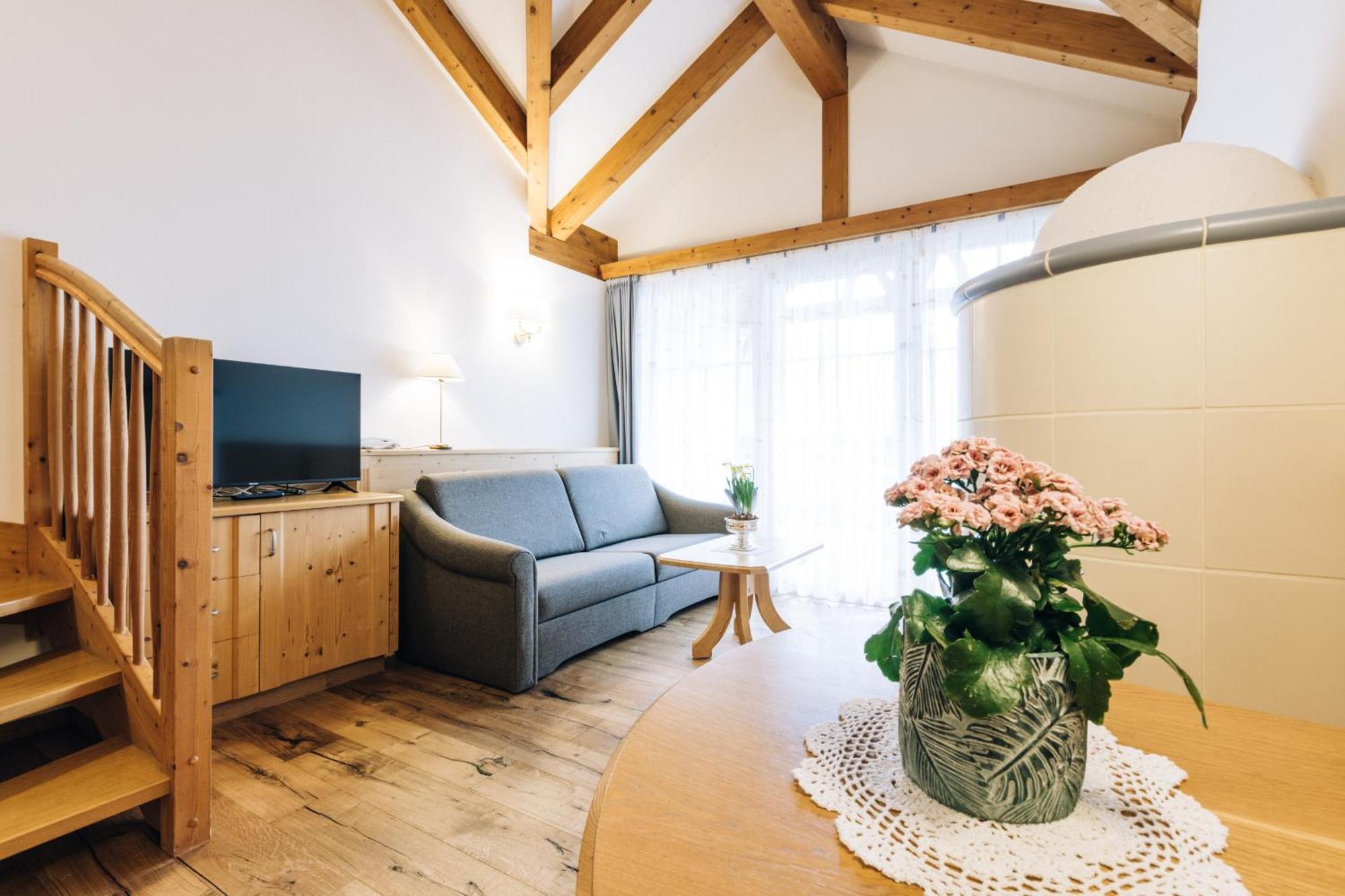 Hotel Tenz 2025 Montagna Εξωτερικό φωτογραφία