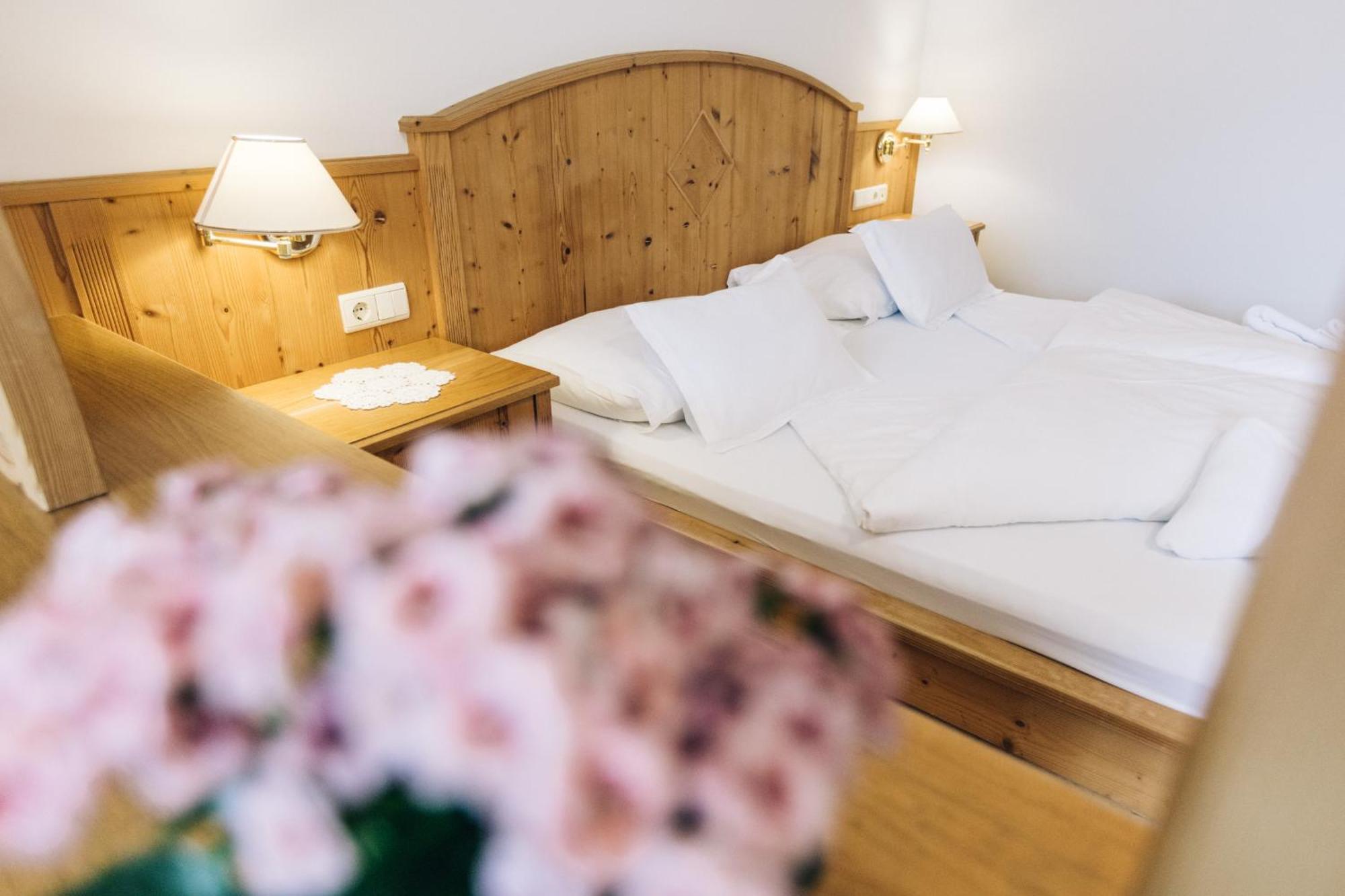 Hotel Tenz 2025 Montagna Εξωτερικό φωτογραφία