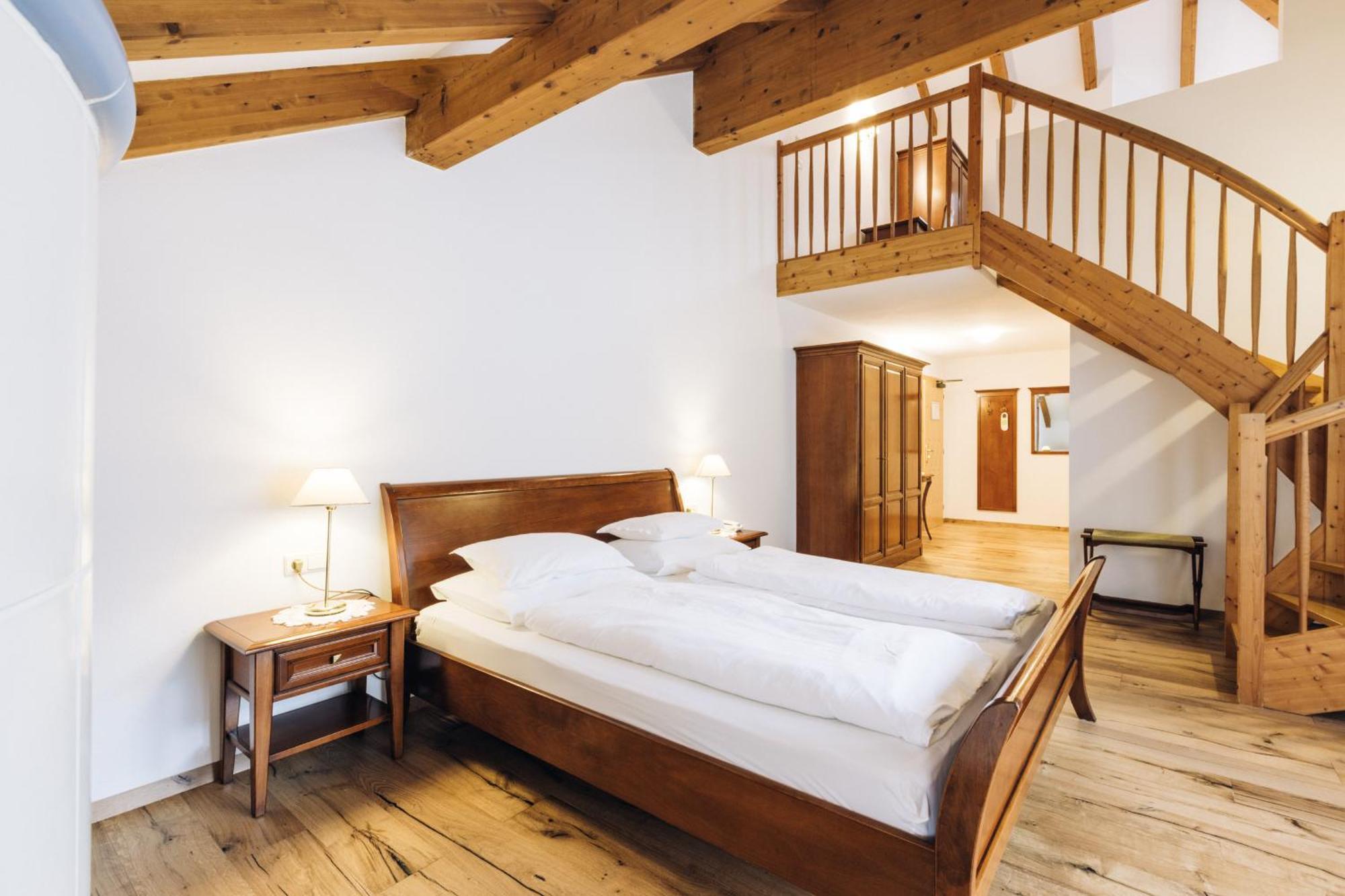 Hotel Tenz 2025 Montagna Εξωτερικό φωτογραφία